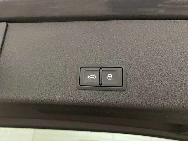 Used 2024 Audi Q8 e-tron Premium AWD/4WD image 10