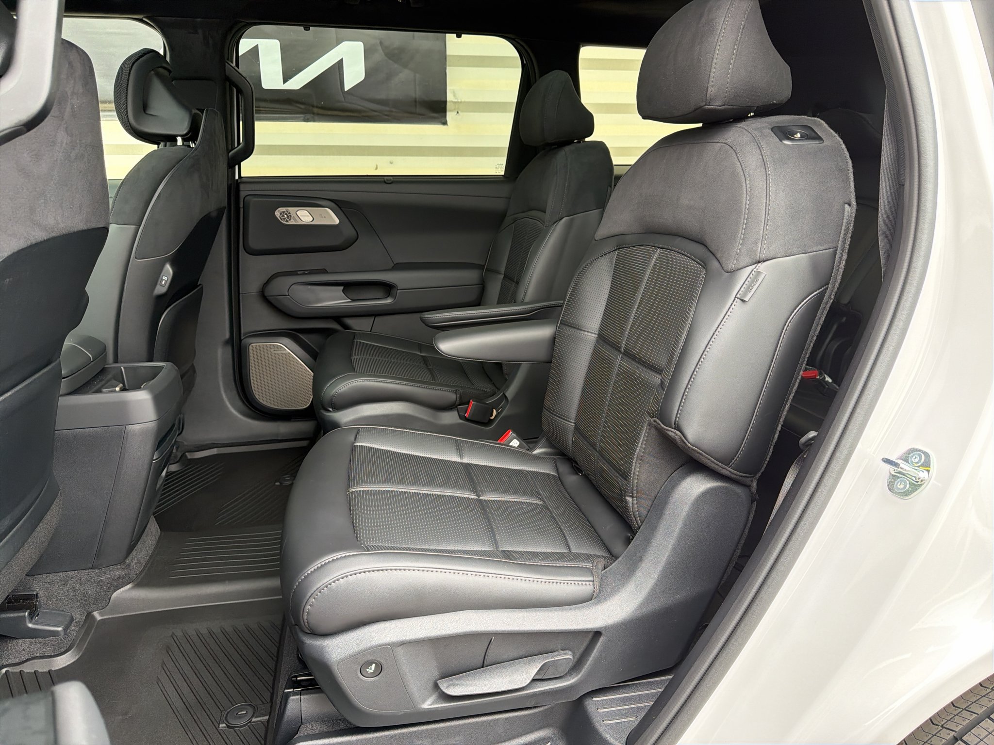 New 2027 Kia Telluride SX Prestige AWD/4WD image 12