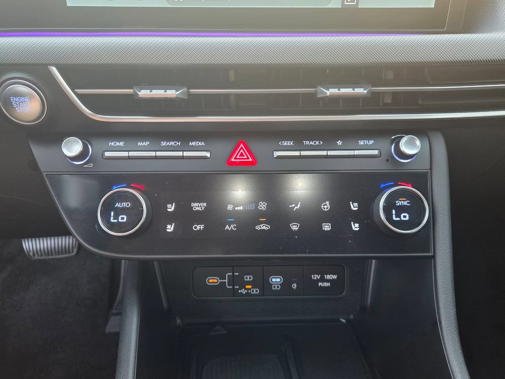 Used 2025 Hyundai Sonata Limited FWD image 21
