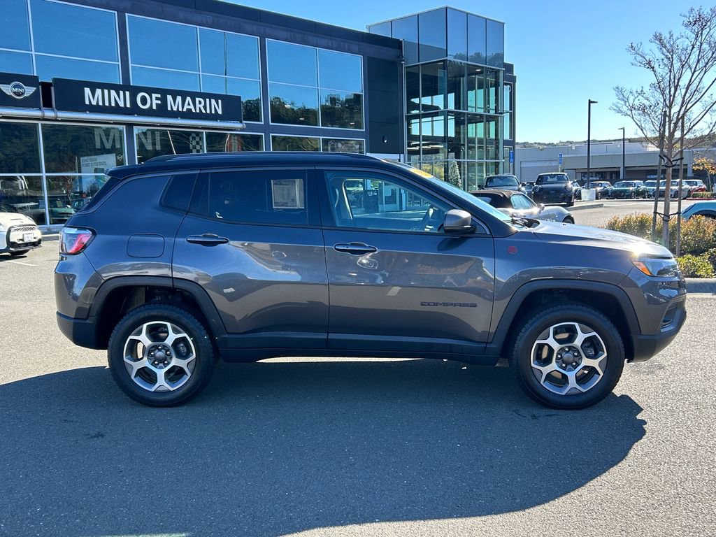 Used 2022 Jeep Compass Trailhawk image 6