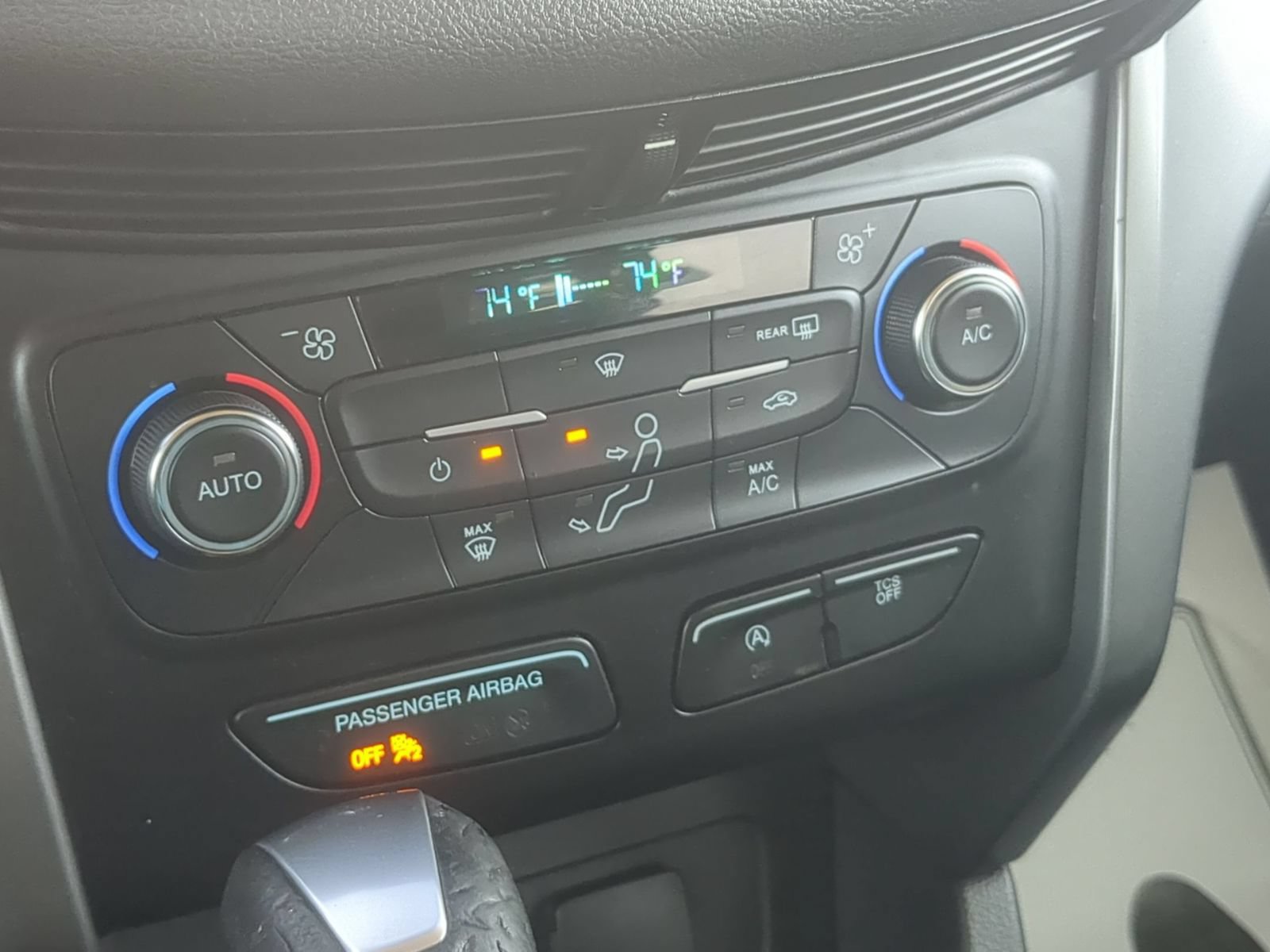 Used 2017 Ford Escape SE w/ Equipment Group 201A AWD/4WD image 23
