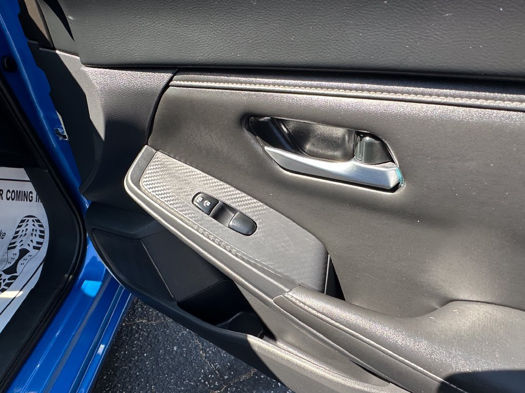 Used 2024 Nissan Sentra SV FWD image 17