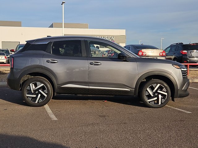 Used 2026 Nissan Kicks SV FWD image 4