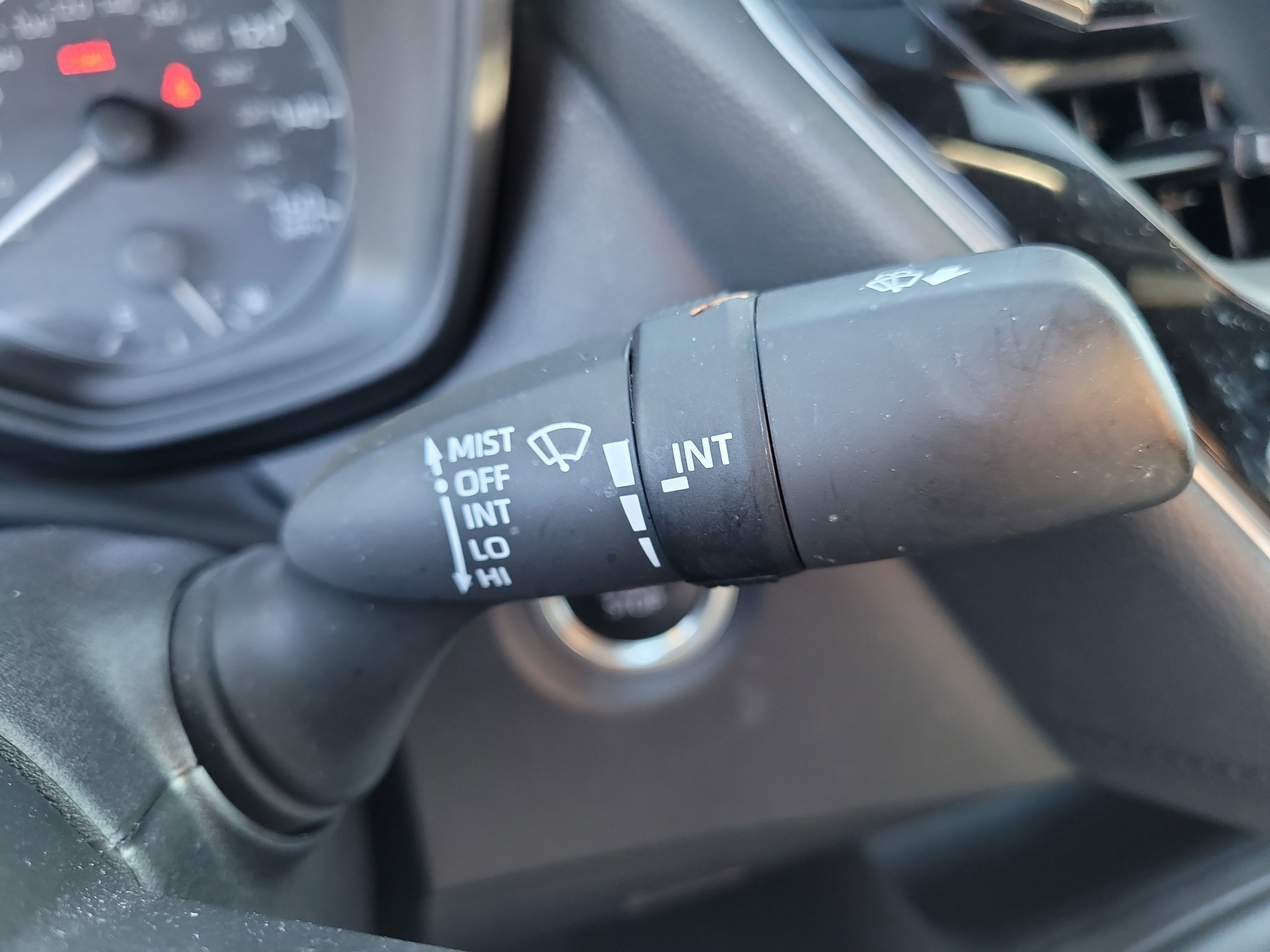 Certified 2025 Toyota Corolla SE image 29