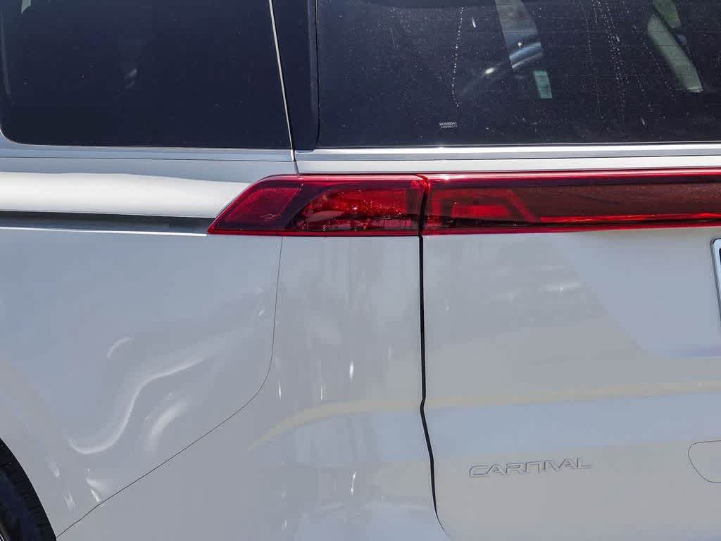 Certified 2023 Kia Carnival EX FWD image 7