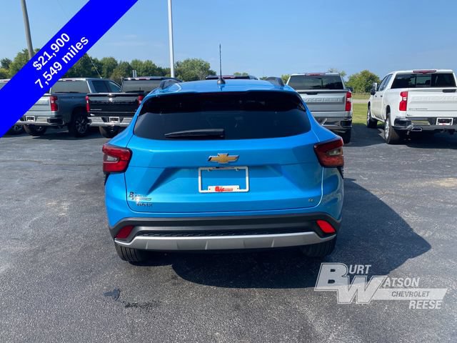 Used 2025 Chevrolet Trax LT FWD image 6