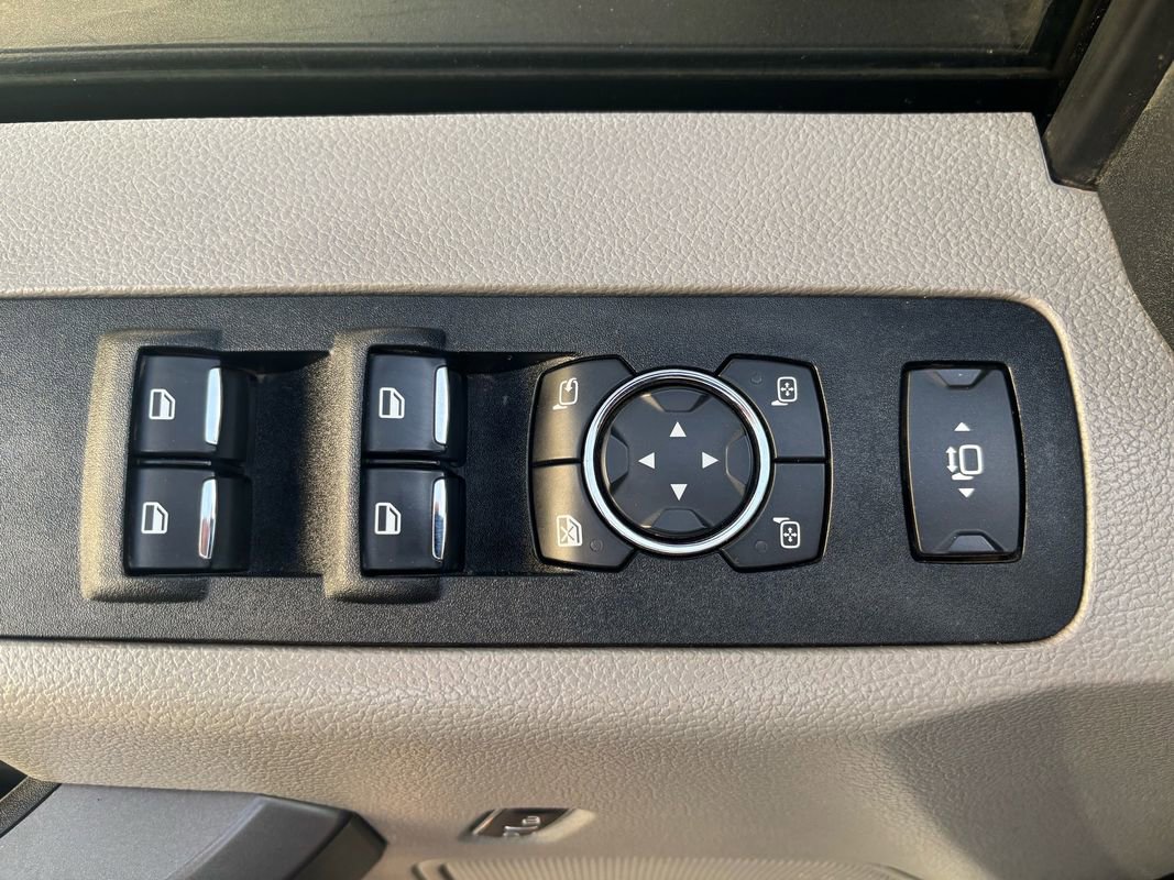 Used 2018 Ford F350 XLT image 17