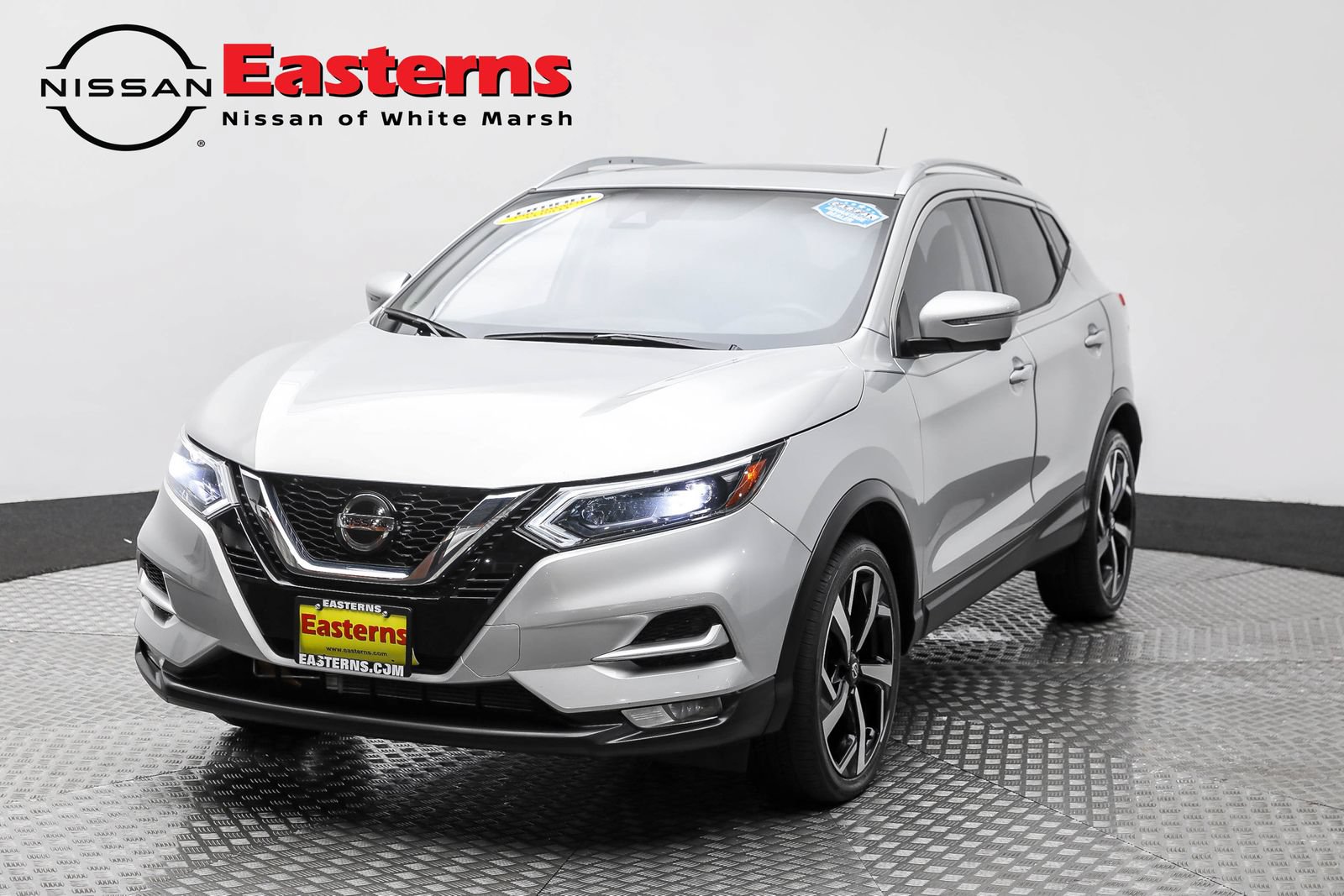 Used 2022 Nissan Rogue Sport SL w/ Premium Package AWD/4WD image 1