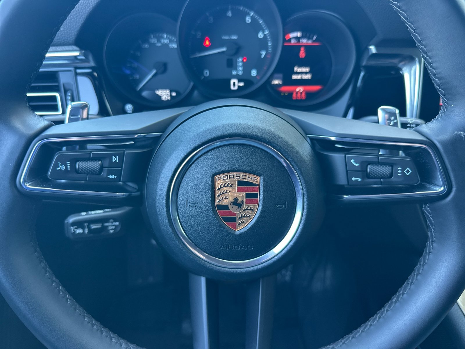 Certified 2026 Porsche Macan AWD/4WD image 13