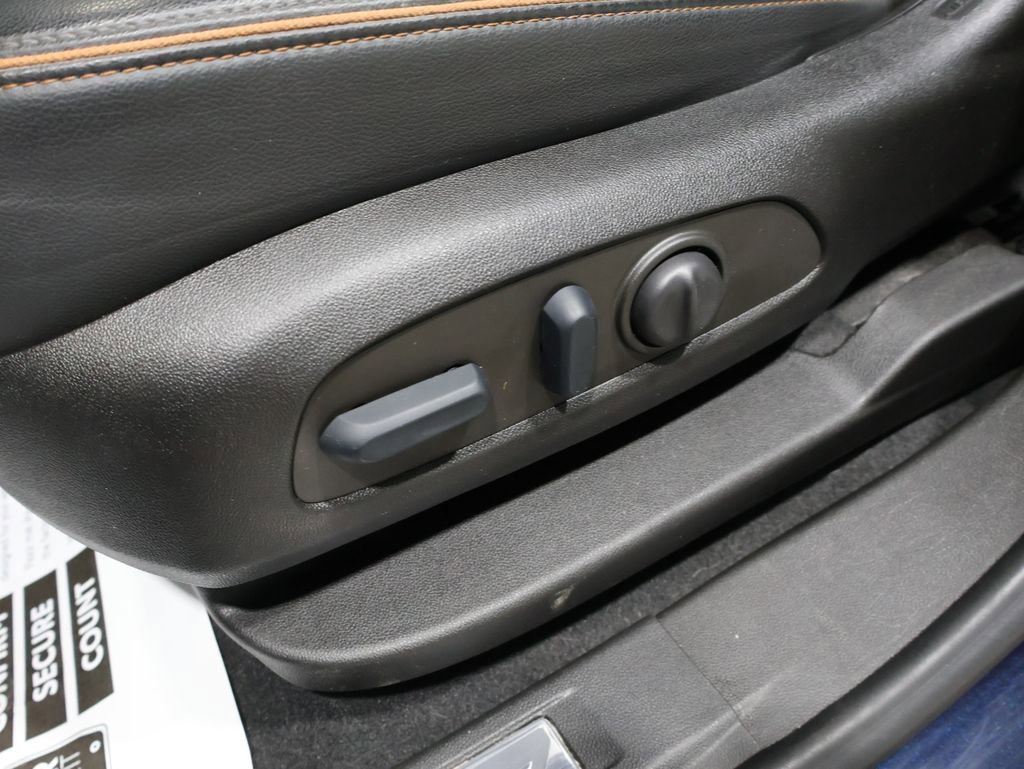 Used 2022 GMC Acadia AT4 w/ GMC Pro Grade Package image 12