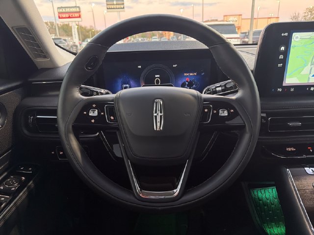 Certified 2025 Lincoln Aviator Reserve w/ Jet Appearance Package AWD/4WD image 17