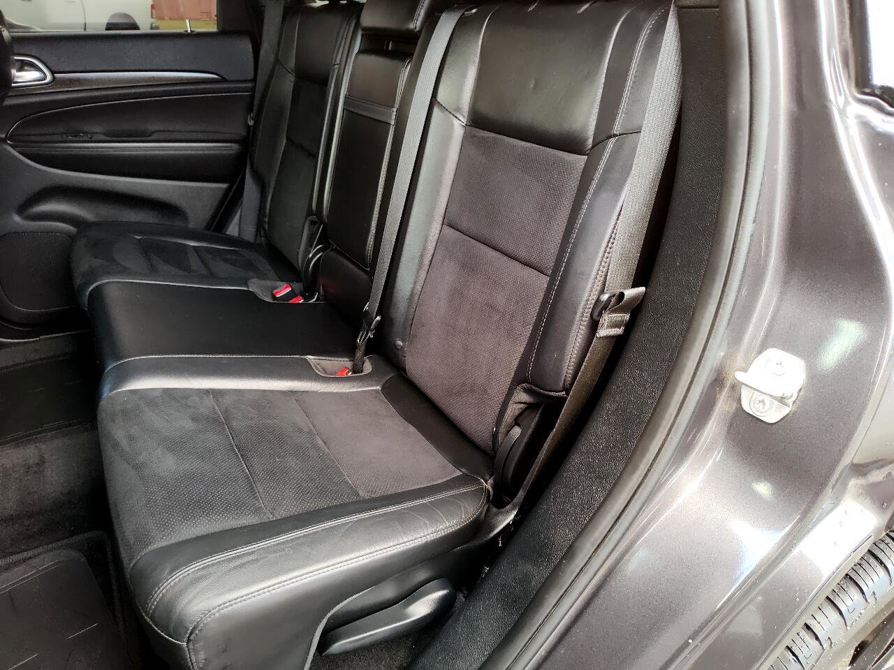 Used 2018 Jeep Grand Cherokee Altitude image 25