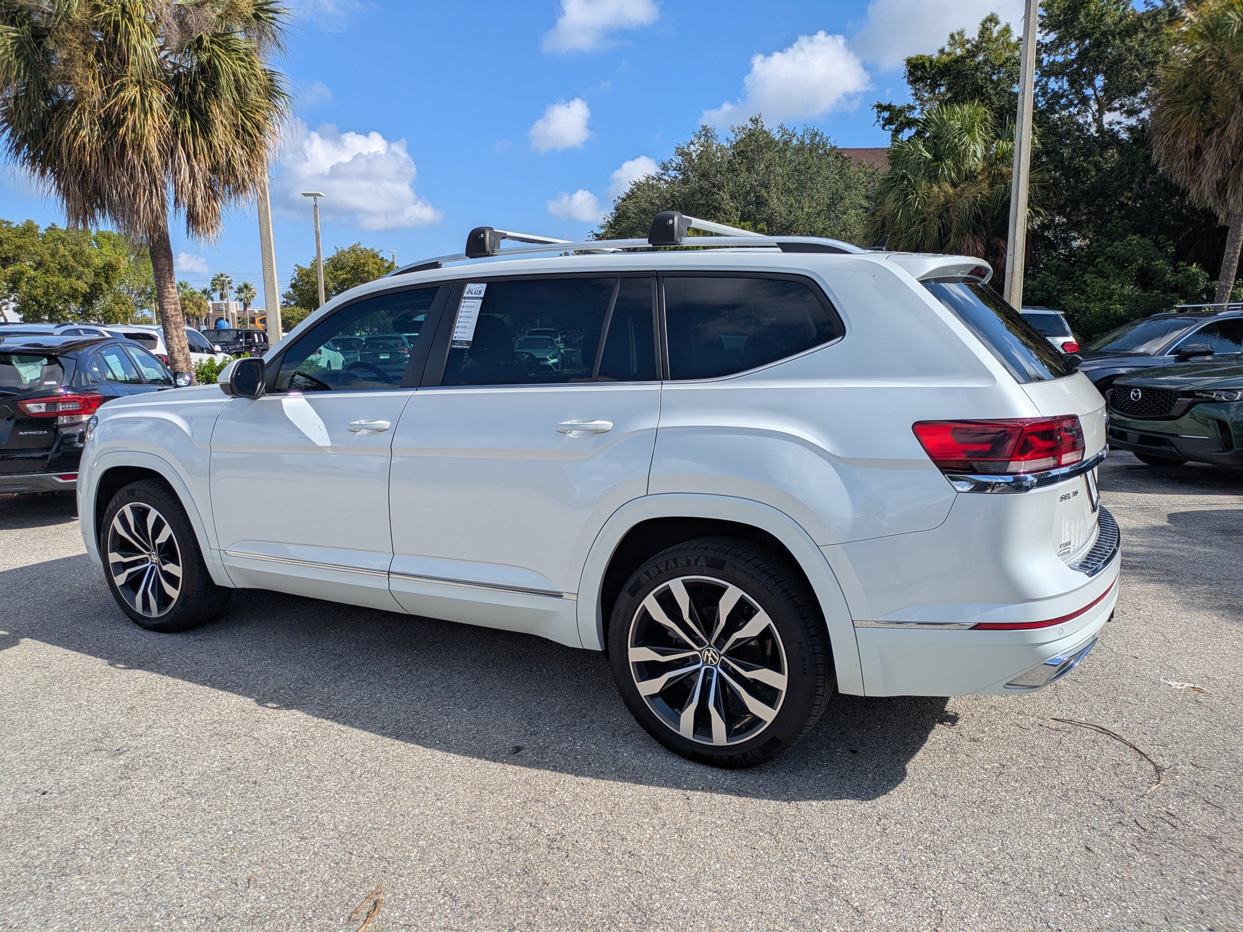 Used 2023 Volkswagen Atlas SEL AWD/4WD image 6