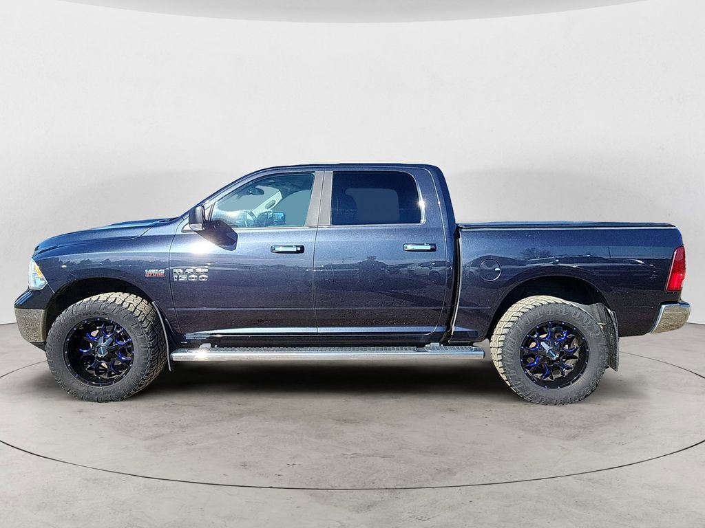 Used 2017 RAM 1500 Classic SLT w/ SLT Plus D￩cor Group image 2