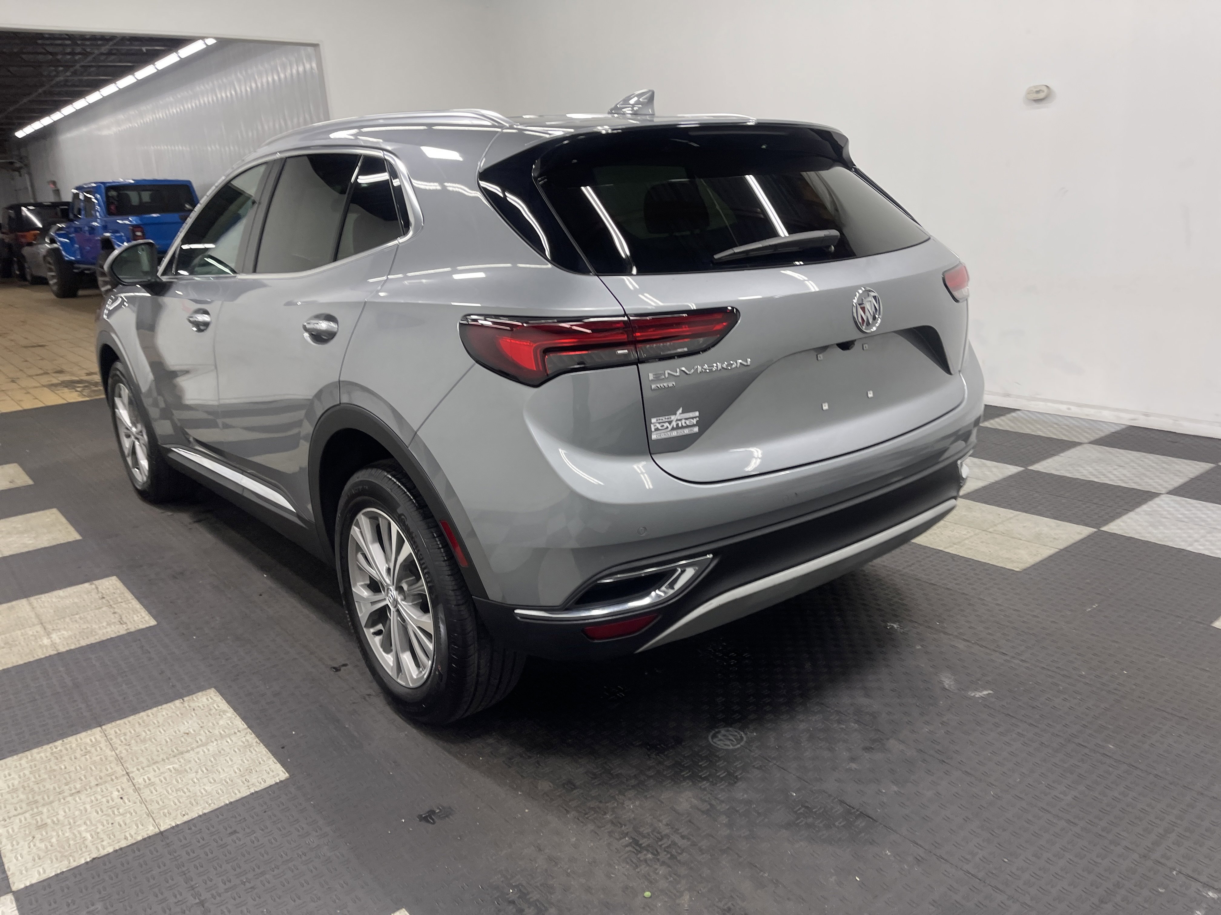 Used 2023 Buick Envision Preferred image 2