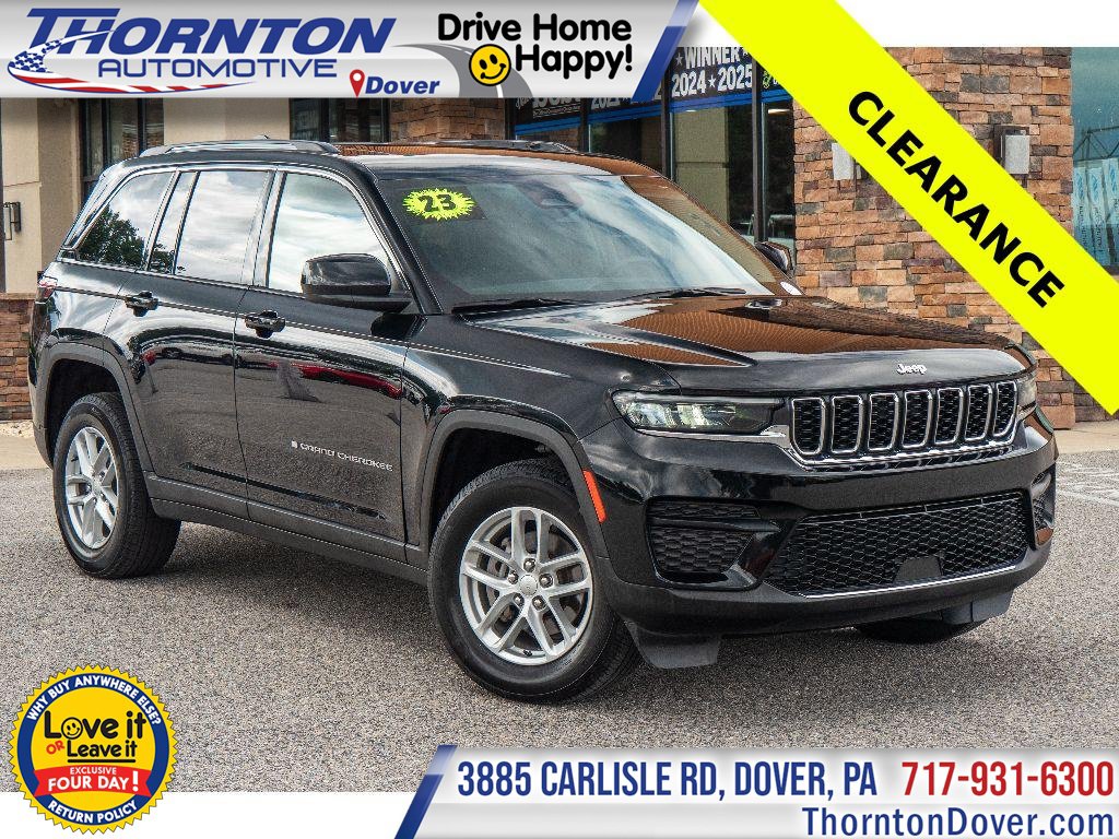 Used 2023 Jeep Grand Cherokee Laredo AWD/4WD image 1