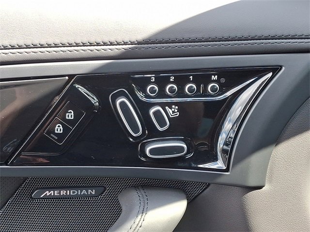 Used 2023 Jaguar F-TYPE R image 26