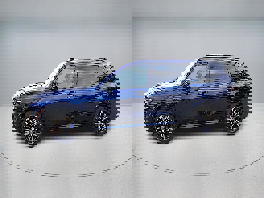 Used 2025 BMW X7 M60i image 2