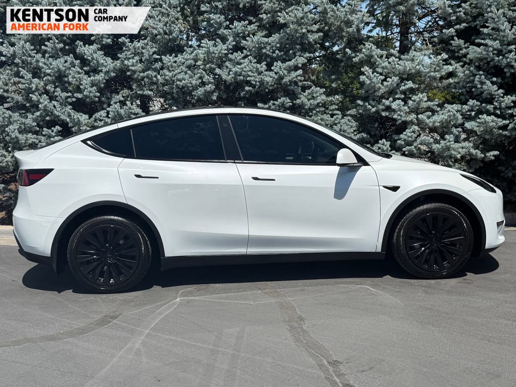 Used 2023 Tesla Model Y Long Range AWD/4WD image 10