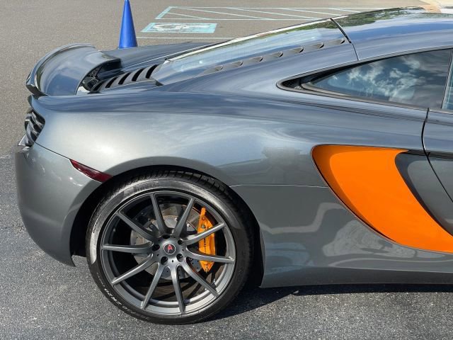 Used 2012 McLaren MP4-12C Coupe RWD image 19