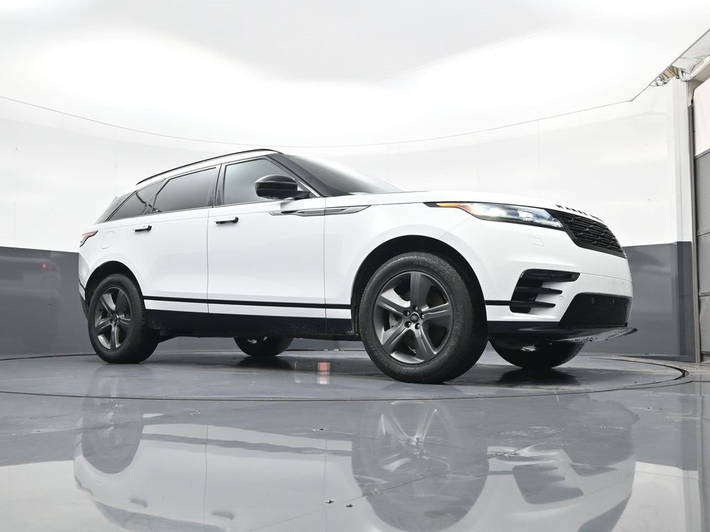 Used 2025 Land Rover Range Rover Velar Dynamic SE image 14