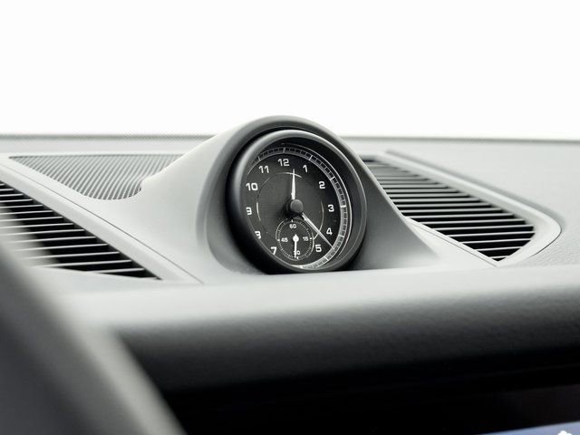 Used 2023 Porsche Macan Turbo image 18