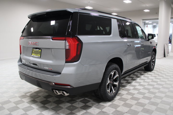 New 2026 GMC Yukon XL AT4 Ultimate AWD/4WD image 12