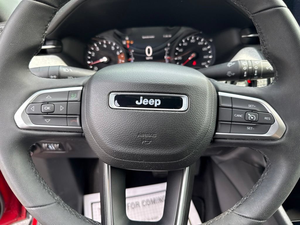 Used 2023 Jeep Compass Latitude AWD/4WD image 24