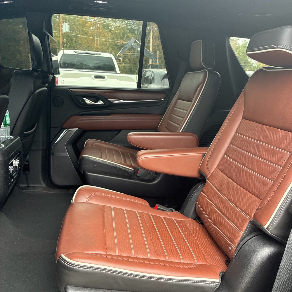 Used 2024 GMC Yukon Denali Ultimate AWD/4WD image 12