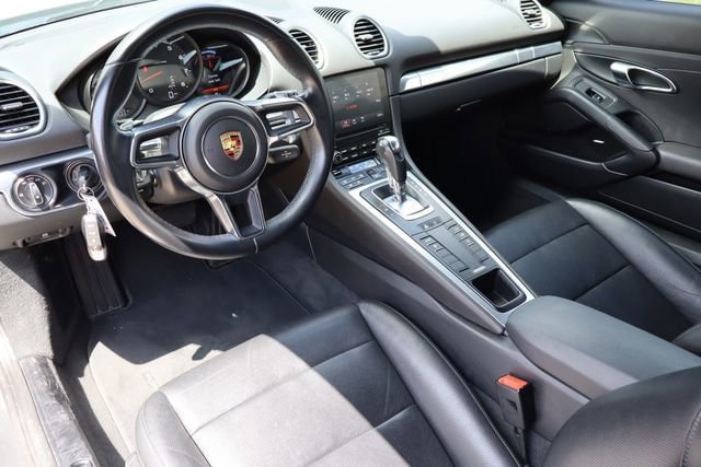 Used 2019 Porsche 718 Cayman RWD image 4
