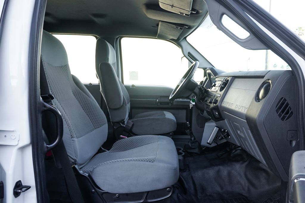 Used 2016 Ford F650 2WD Crew Cab Super Duty image 48