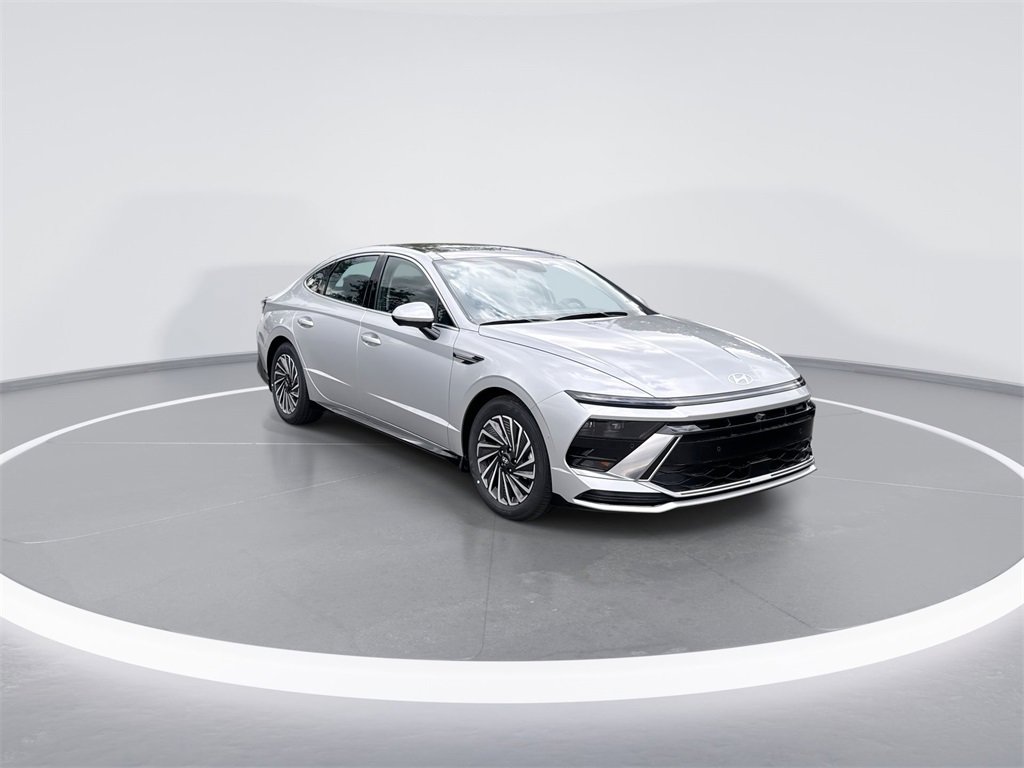 New 2025 Hyundai Sonata Limited image 2