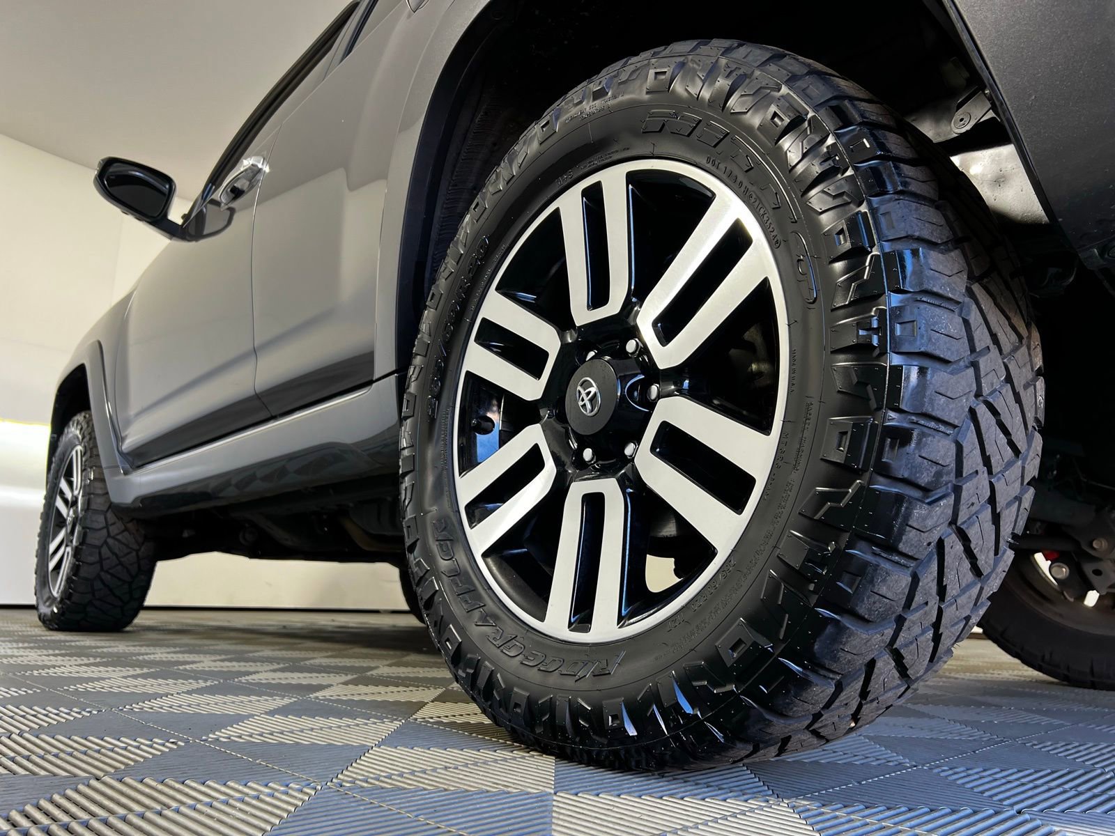 Used 2022 Toyota 4Runner Limited image 26