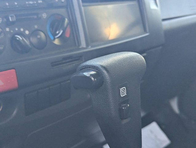 Used 2023 Isuzu NPR image 11