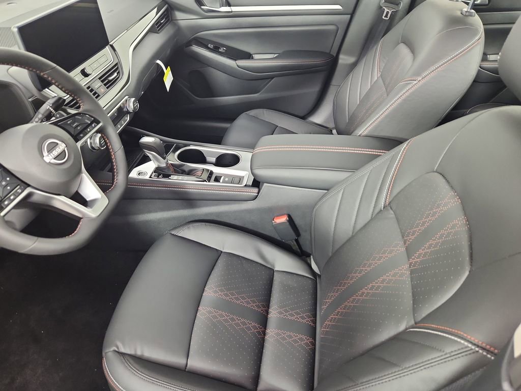 New 2025 Nissan Altima 2.5 SR w/ SR Premium Package AWD/4WD image 9