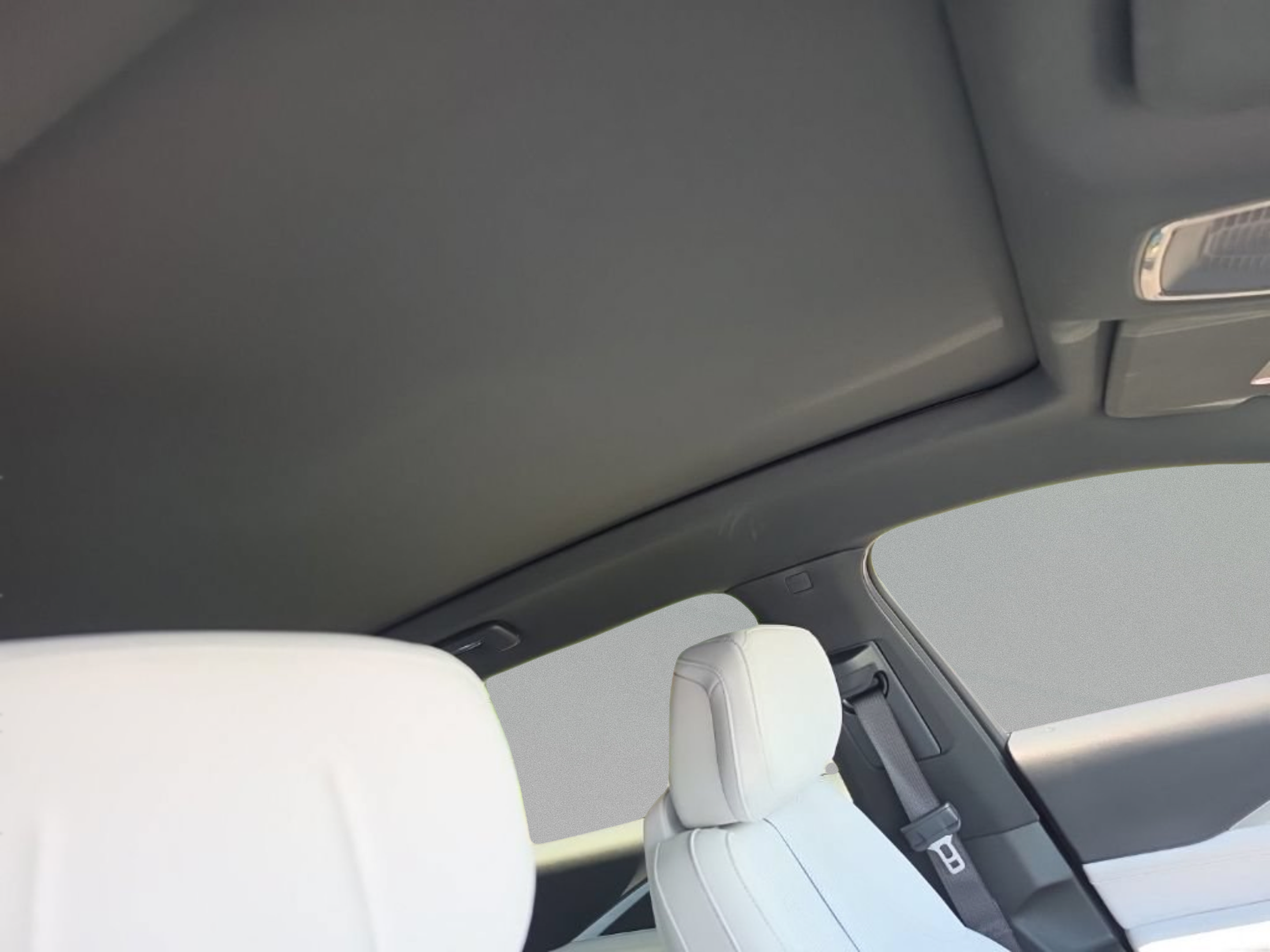 Used 2025 Cadillac Lyriq Luxury w/ LPO, Floor Liner Package AWD/4WD image 28