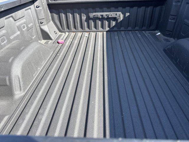 Used 2022 GMC Sierra 1500 AT4 w/ AT4 Premium Package image 5