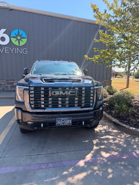 Used 2024 GMC Sierra 2500 Denali Ultimate AWD/4WD image 1