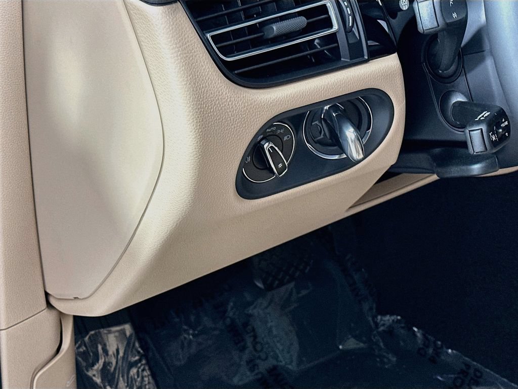 New 2026 Porsche Macan AWD/4WD image 11