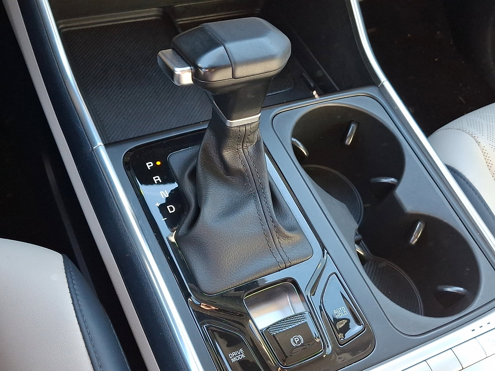 Certified 2025 Kia Carnival EX image 11