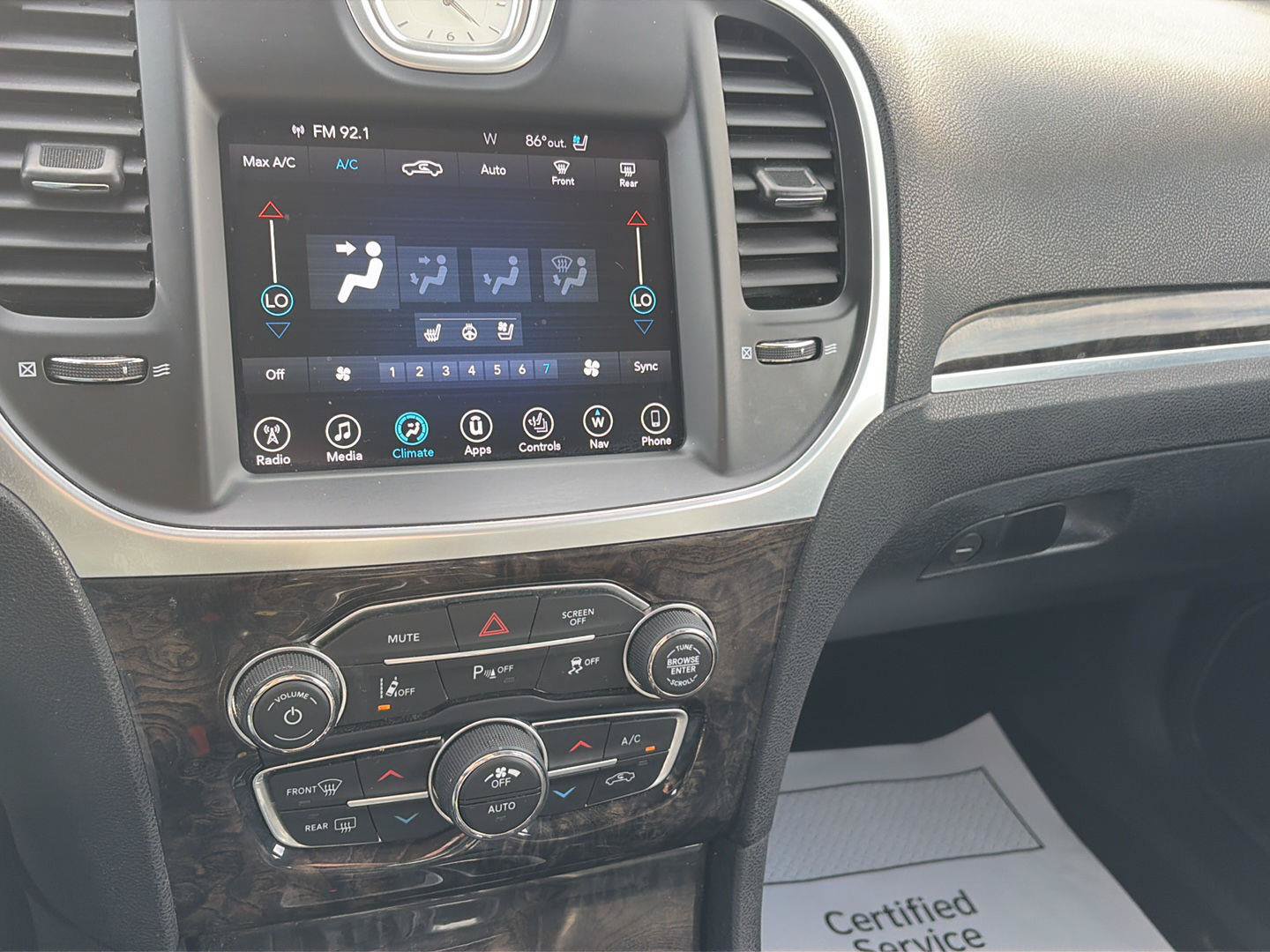 Used 2017 Chrysler 300 C w/ Safetytec Plus Group RWD image 23