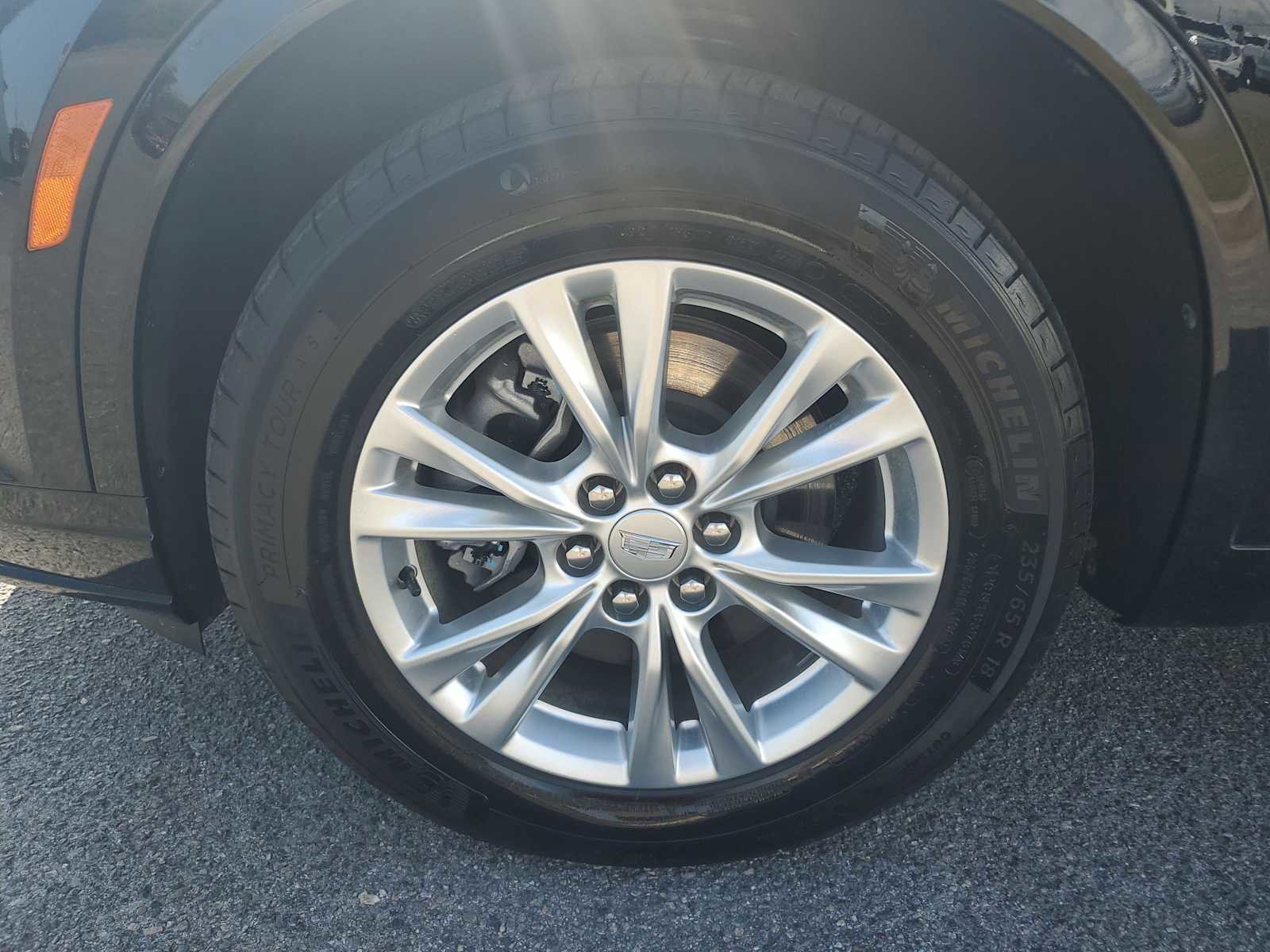 New 2025 Cadillac XT6 Luxury image 10