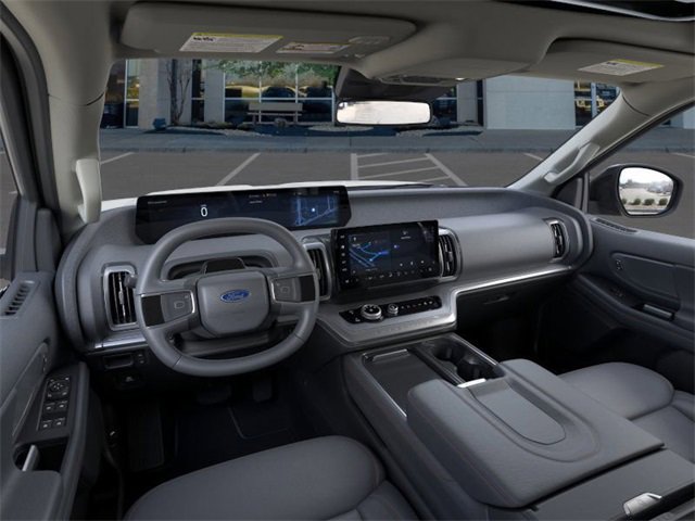 New 2025 Ford Expedition Active image 9