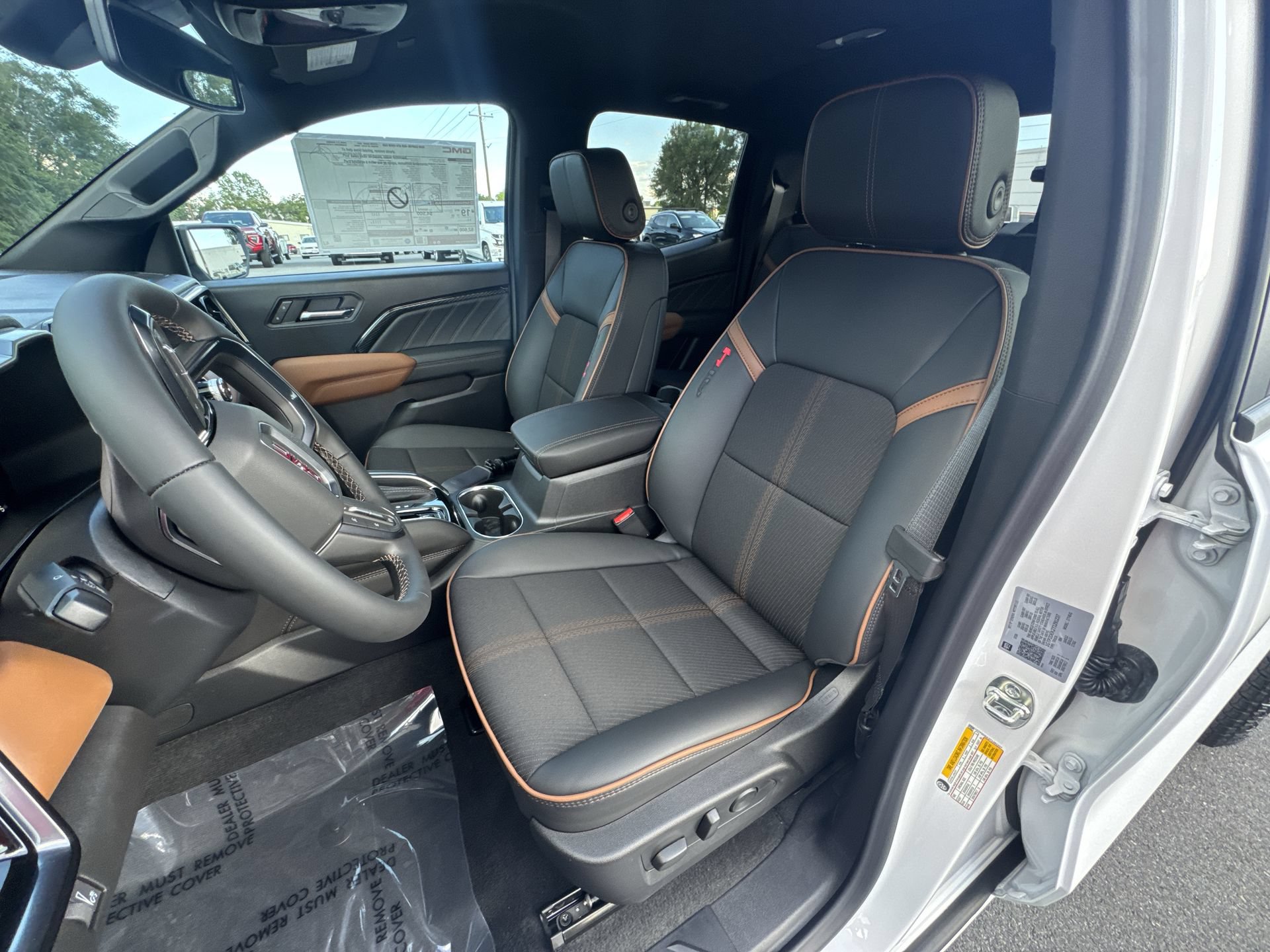 New 2026 GMC Canyon AT4 AWD/4WD image 13