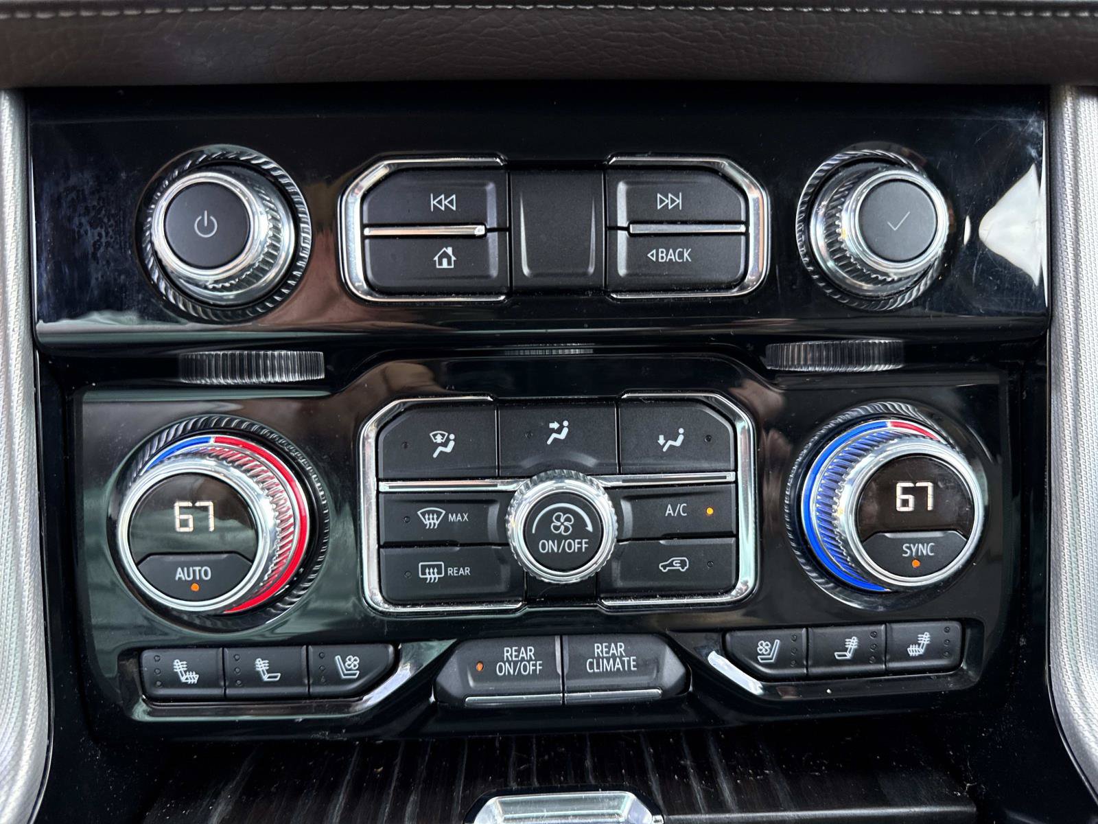 Used 2023 GMC Yukon Denali RWD image 26