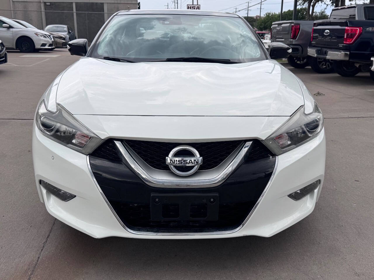 Used 2017 Nissan Maxima Platinum FWD image 2