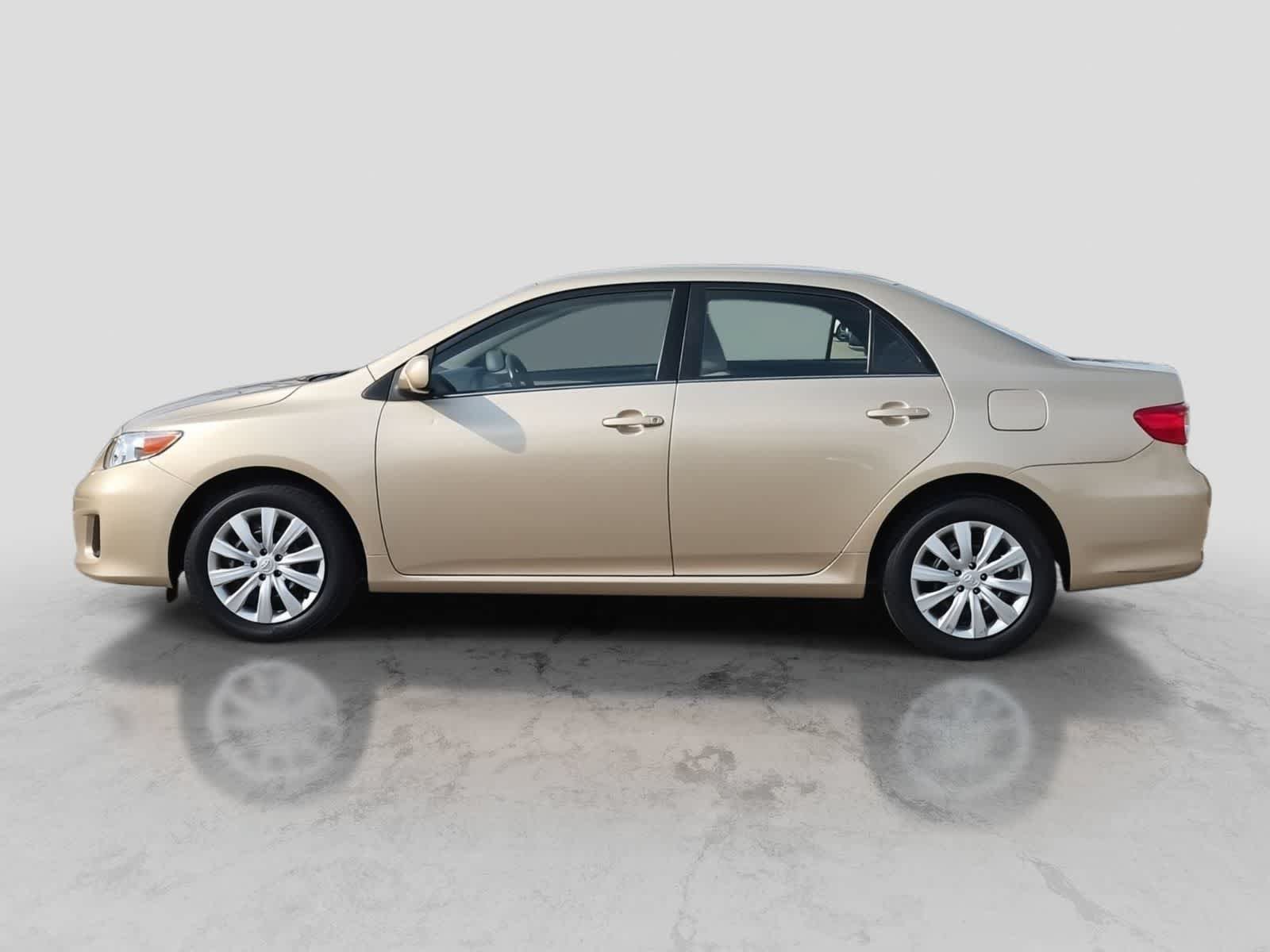 Used 2013 Toyota Corolla LE FWD image 5