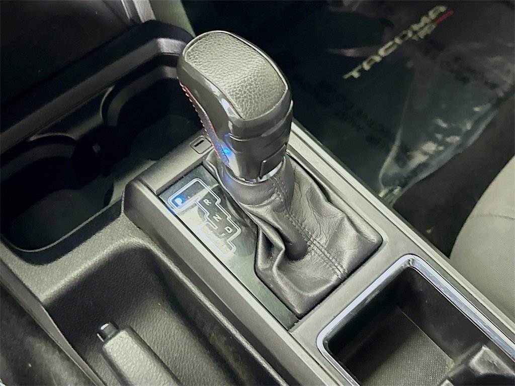 Used 2017 Toyota Tacoma TRD Sport w/ Tow Package image 30