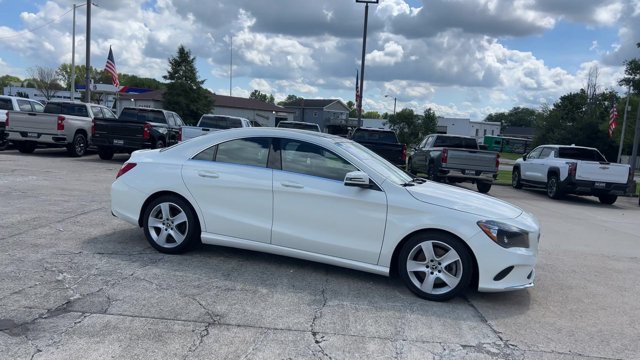 Used 2018 Mercedes-Benz CLA 250 4MATIC image 2