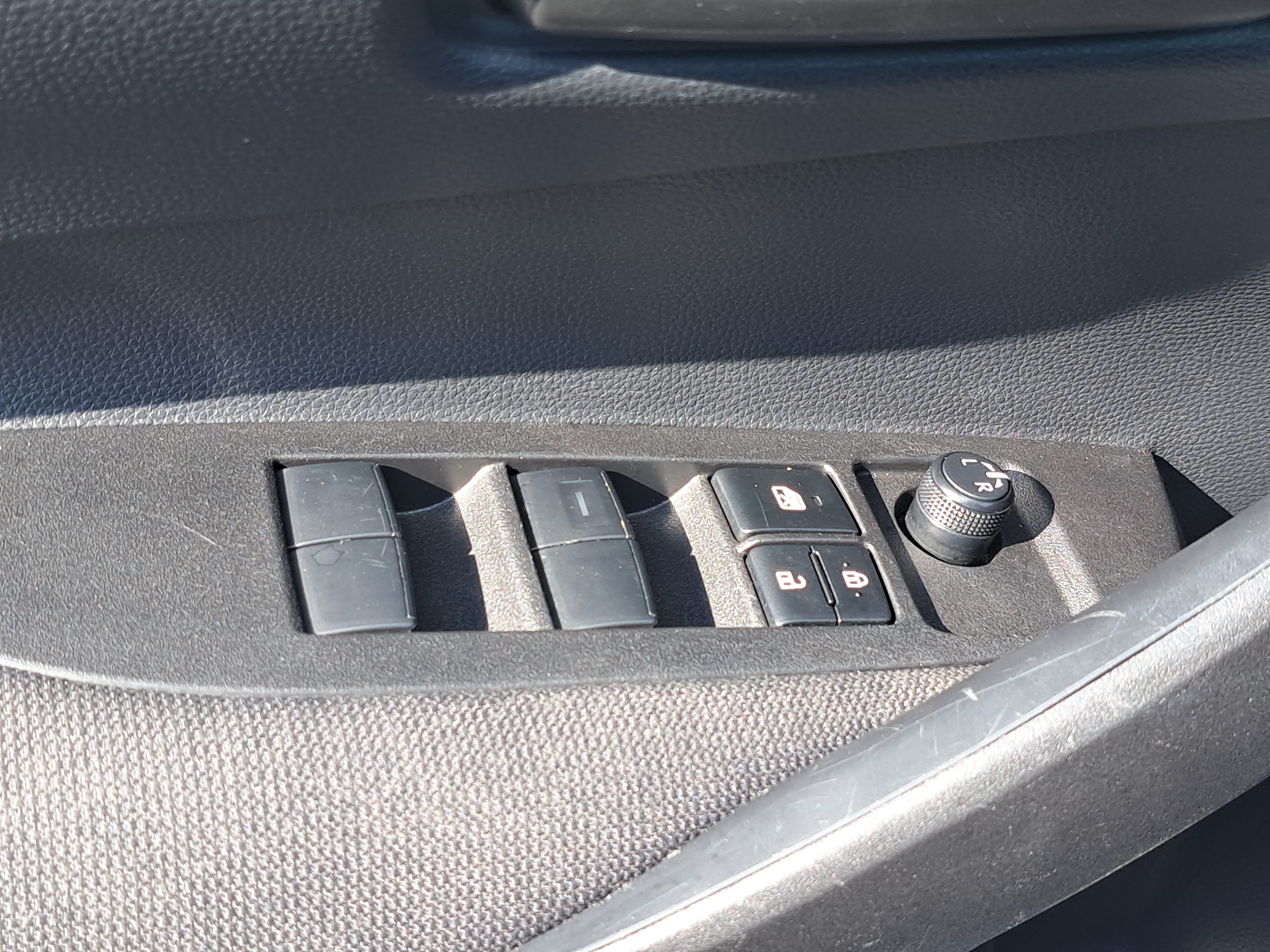 Used 2026 Toyota Corolla LE FWD image 28